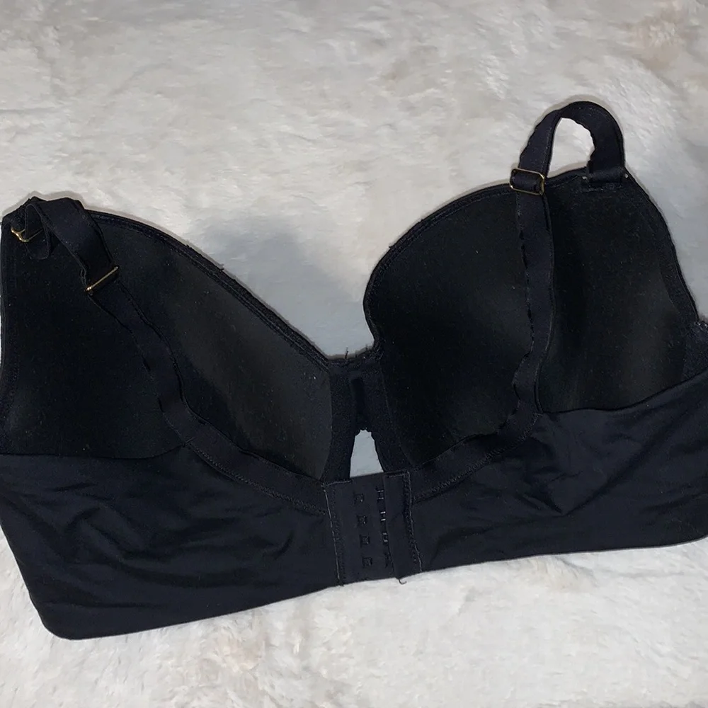 40DDD Soma Embraceable Perfect coverage lightly lined bra black